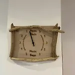 « a La Des Caps »